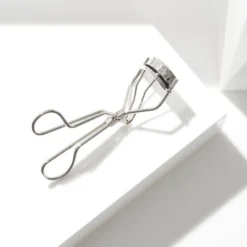 Tweezerman Classic Eyelash Curler -Stilacare Store GUEST 46e09c5f 58f7 45dc 87b0 8a28dcc5296f